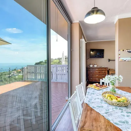 1 Bedroom Stunning In