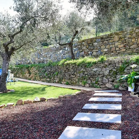 1 Bedroom Stunning In